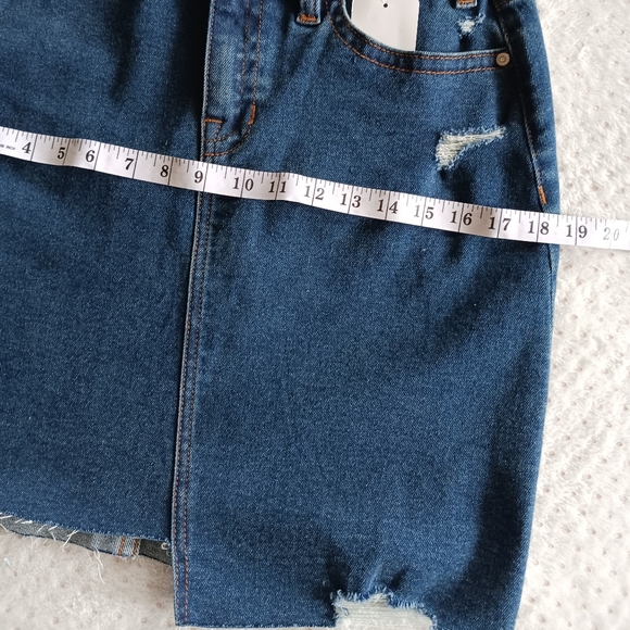 Rock& Roll cowgirl Distressed Jean skirt brand new with tags - Picture 11 of 14